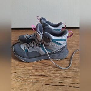 Merrell Women's Gray and Pink Hiking Shoes Size 8.5